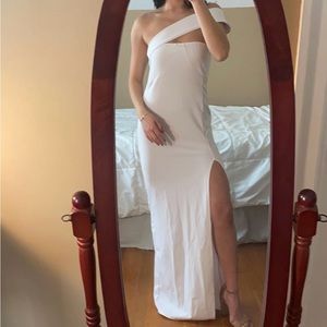 Pretty Little Thing White One Shoulder